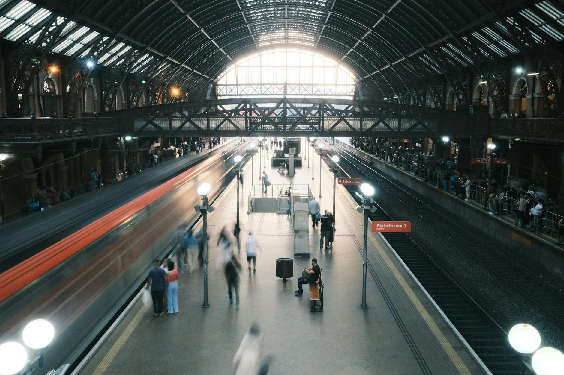 Navoica - Nowoczesna Platforma Edukacyjna dla Rozwijających się Profesjonalistów - zdjecie w tresci